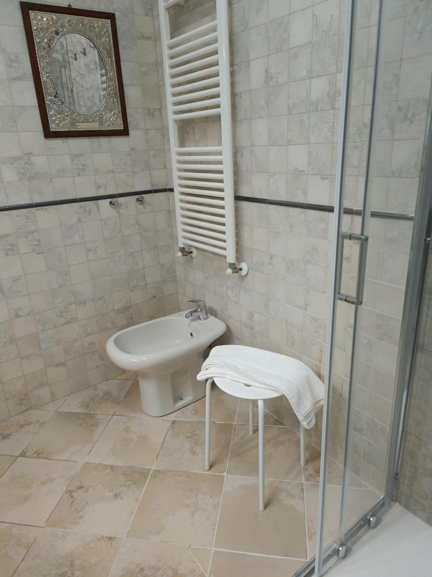 Facile Vacanze Romane Bagian luar foto